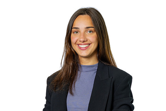 Meridian-160725-Alisya-3-600x400
