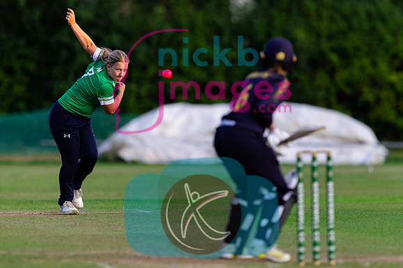 100-Ball-Womens-SF-Berkswell-v-Dorridge-150825-58