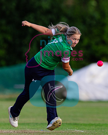 100-Ball-Womens-SF-Berkswell-v-Dorridge-150825-59