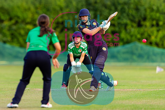 100-Ball-Womens-SF-Berkswell-v-Dorridge-150825-77