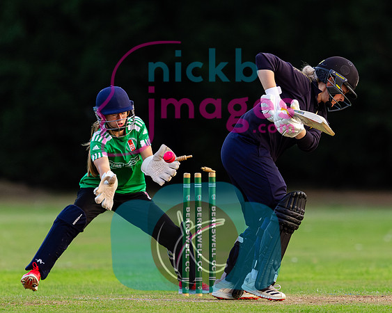 100-Ball-Womens-SF-Berkswell-v-Dorridge-150825-83