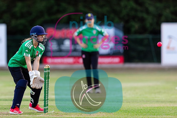 100-Ball-Womens-SF-Berkswell-v-Dorridge-150825-96