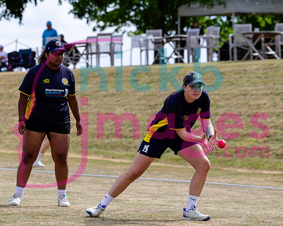 Vitality-Womens-Clubs-T20-Final-Dorridge-v-St-Cross-Symondians-160826-40