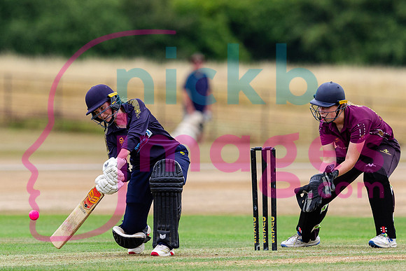Vitality-Womens-Clubs-T20-Final-Dorridge-v-St-Cross-Symondians-160826-102