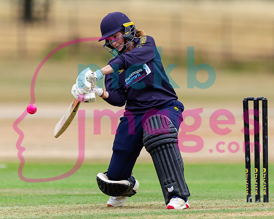 Vitality-Womens-Clubs-T20-Final-Dorridge-v-St-Cross-Symondians-160826-111