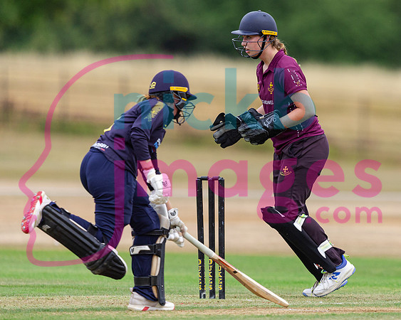 Vitality-Womens-Clubs-T20-Final-Dorridge-v-St-Cross-Symondians-160826-110