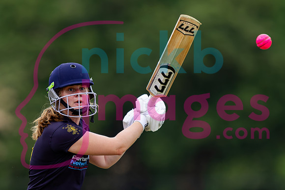 Vitality-Womens-Clubs-T20-Final-Dorridge-v-St-Cross-Symondians-160826-103