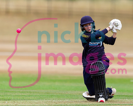 Vitality-Womens-Clubs-T20-Final-Dorridge-v-St-Cross-Symondians-160826-124