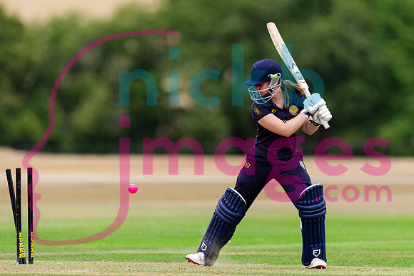 Vitality-Womens-Clubs-T20-Final-Dorridge-v-St-Cross-Symondians-160826-120