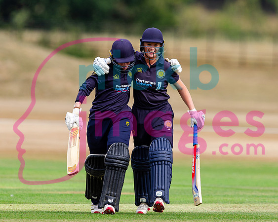 Vitality-Womens-Clubs-T20-Final-Dorridge-v-St-Cross-Symondians-160826-126