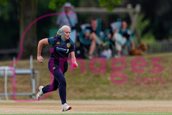 Vitality-Womens-Clubs-T20-Final-Dorridge-v-St-Cross-Symondians-160826-143