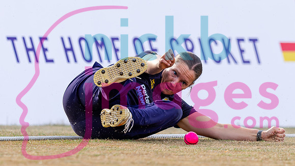 Vitality-Womens-Clubs-T20-Final-Dorridge-v-St-Cross-Symondians-160826-175