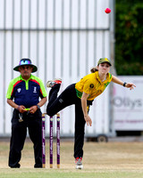 Warwickshire-Womens-100-Ball-SF-K&D-v-Berkswell-170828-4
