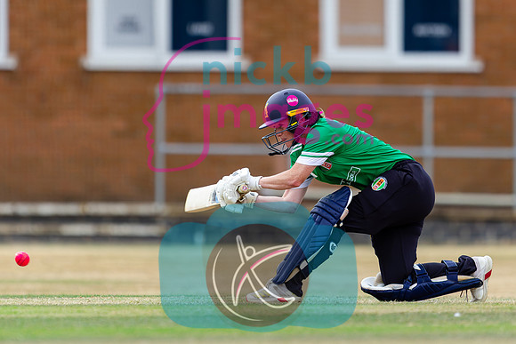 Warwickshire-Womens-100-Ball-SF-K&D-v-Berkswell-170828-9