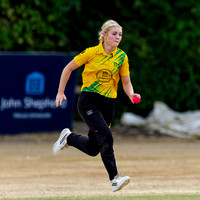 Warwickshire-Womens-100-Ball-SF-K&D-v-Berkswell-170828-12