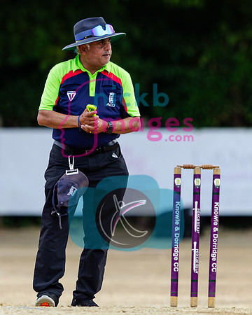 Warwickshire-Womens-100-Ball-SF-K&D-v-Berkswell-170828-15