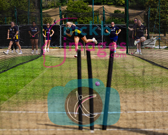 Vitality-Womens-Clubs-T20-Final-Dorridge-v-St-Cross-Symondians-160826-9