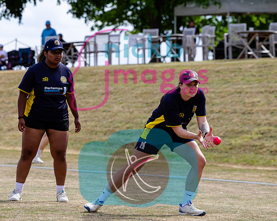 Vitality-Womens-Clubs-T20-Final-Dorridge-v-St-Cross-Symondians-160826-40