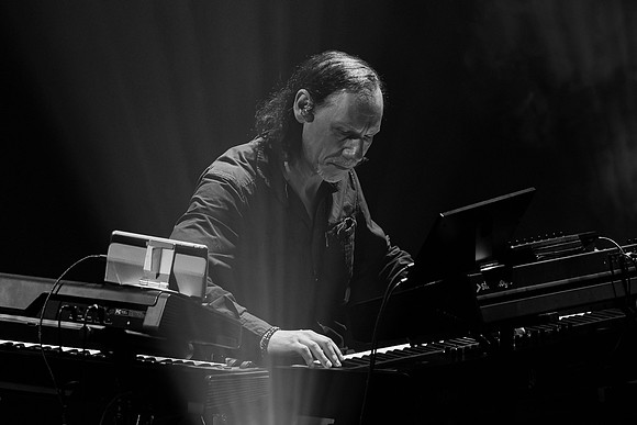 Steve-Hackett-Nottingham-161026-56