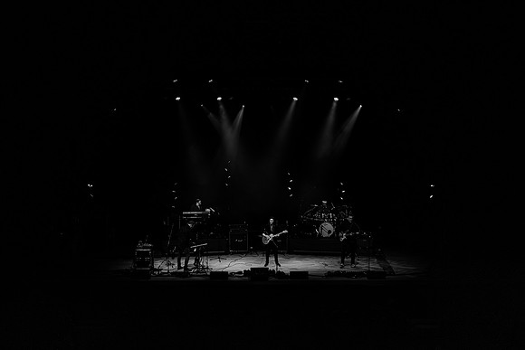 Steve-Hackett-Leicester-DeMontfort-131026-33