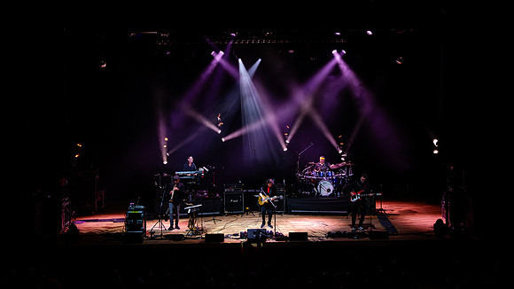 Steve-Hackett-Leicester-DeMontfort-131026-32