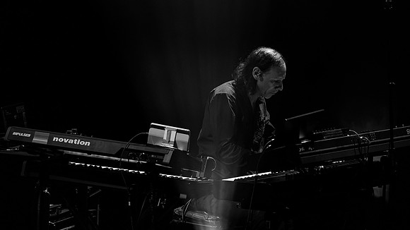 Steve-Hackett-Nottingham-161026-53