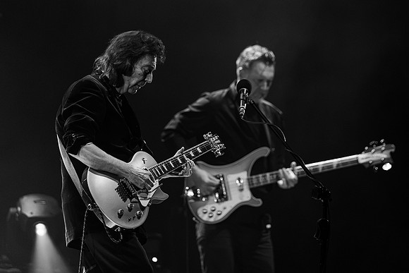 Steve-Hackett-Nottingham-161026-3