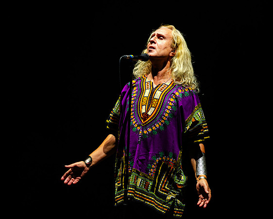 Steve-Hackett-Nottingham-161026-52
