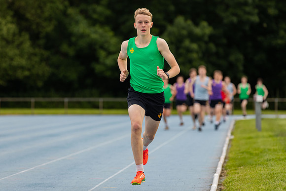 Y9,10 & Seniors 1500m-2