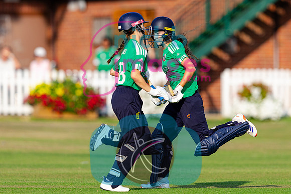 100-Ball-Womens-SF-Berkswell-v-Dorridge-150825-26