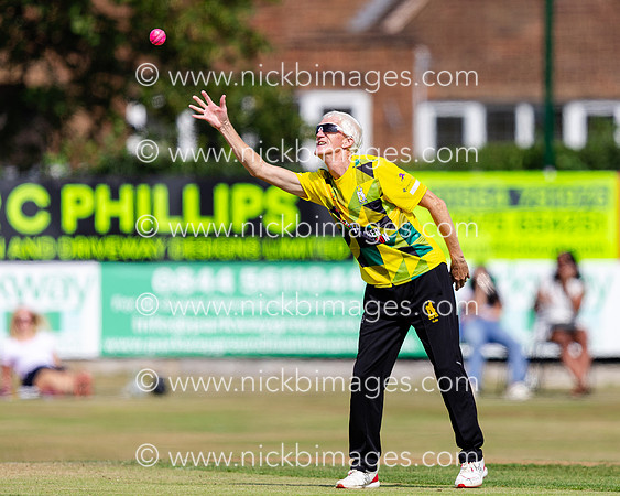 Matt-Gallagher-Foundation-Cricket-100825-111