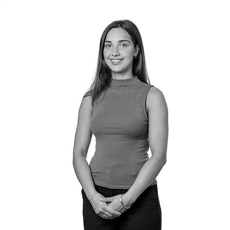 Meridian-160725-Alisya-8-600x600-B&W