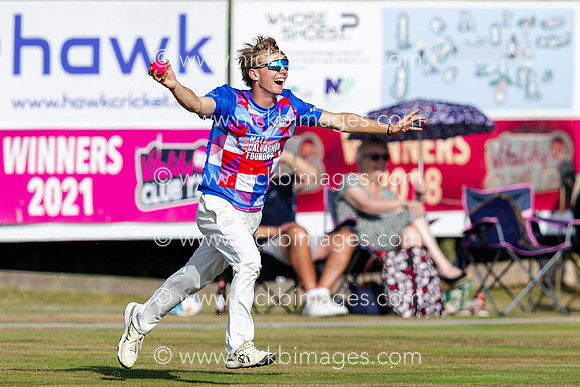 Matt-Gallagher-Foundation-Cricket-100825-206