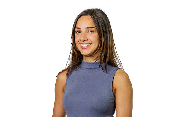 Meridian-160725-Alisya-10-600x400